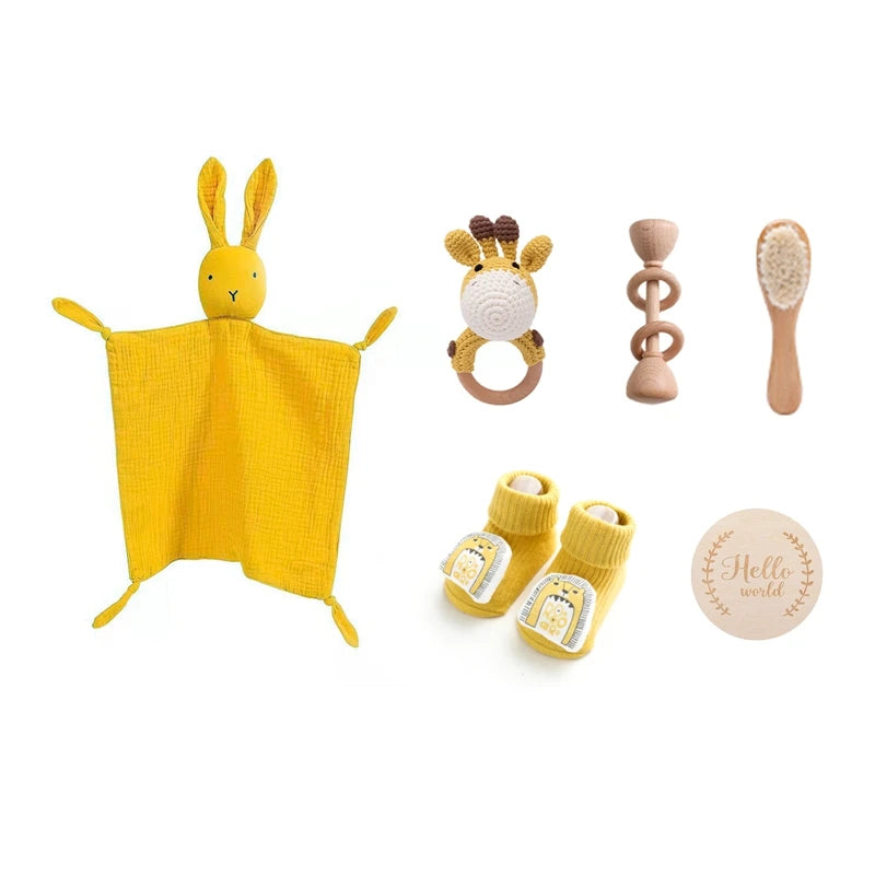 7 PCS Baby Shower Gift Set – Double-Sided Cotton Blanket, Bath Accessories & Wooden Crochet Rattle